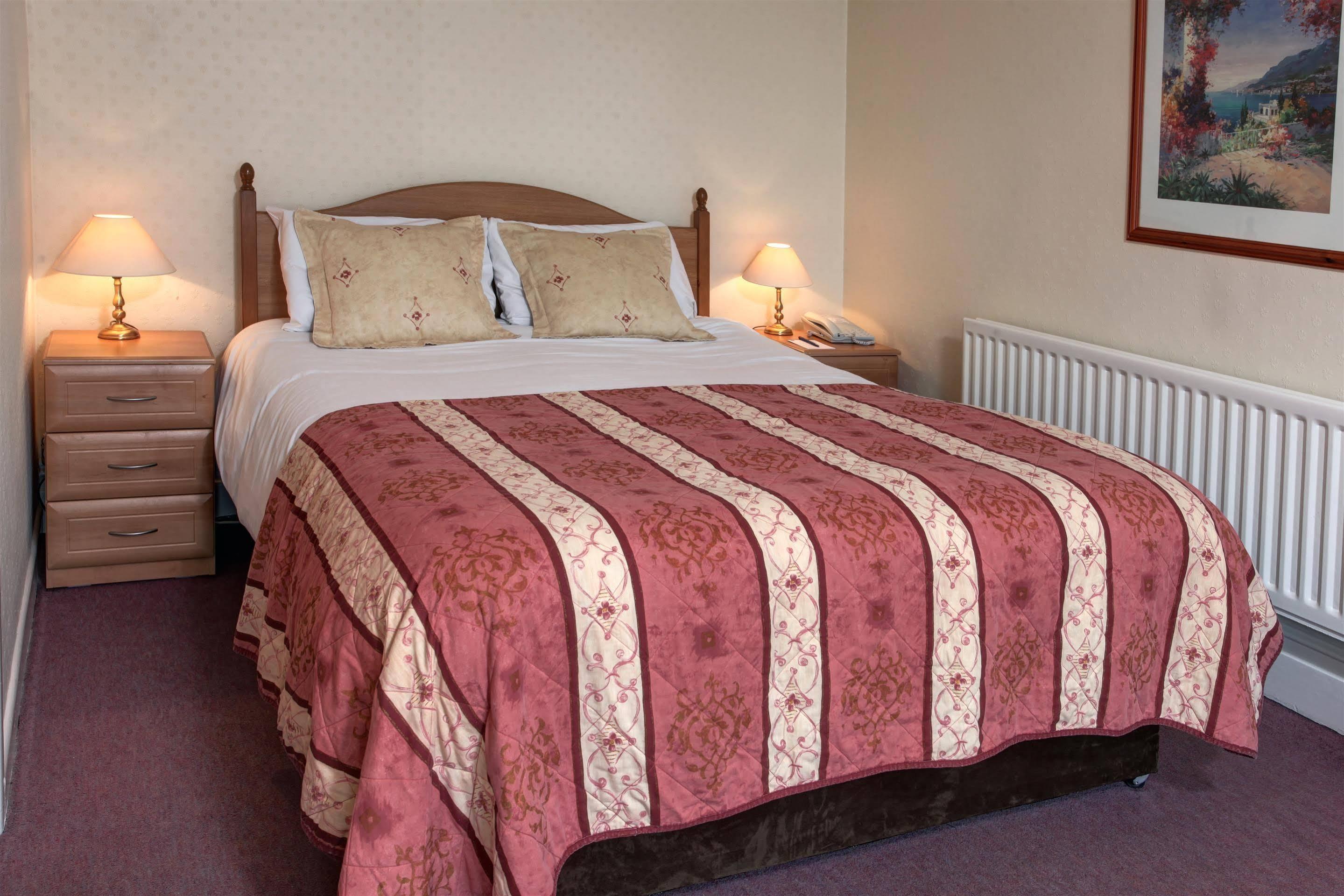 Bed & Breakfast Pettifers Freehouse 3*