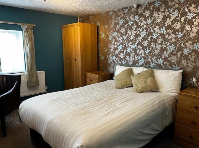 Bed & Breakfast Pettifers Freehouse 3*